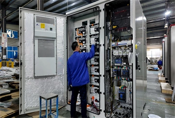 MARMOTTES SOLAR Hospital Microgrid with temperature-controlled cabinets and smart breakers